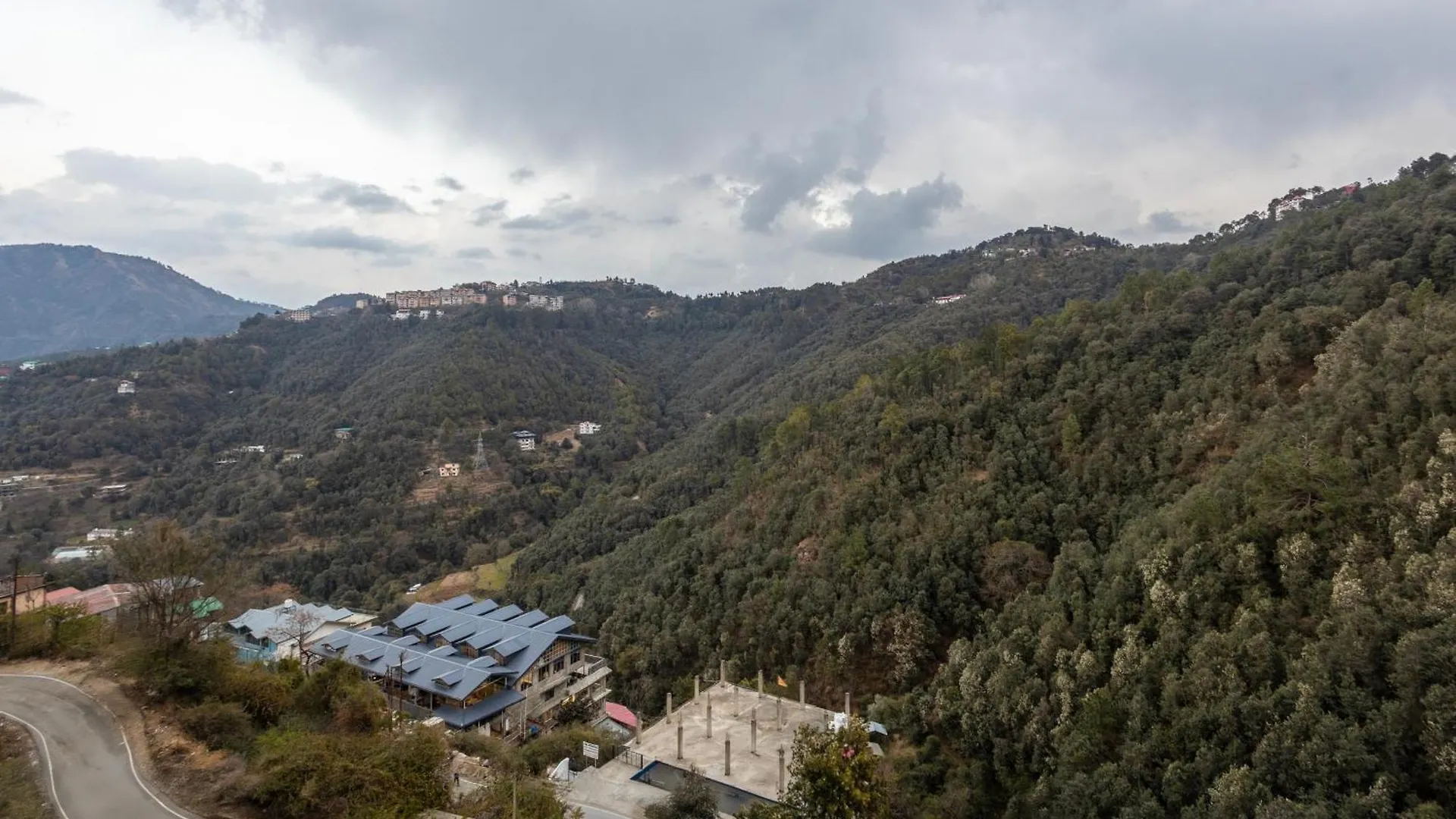 Treebo Lords Garden Glory With Valley View & Centralized Heating Shimla Hotel